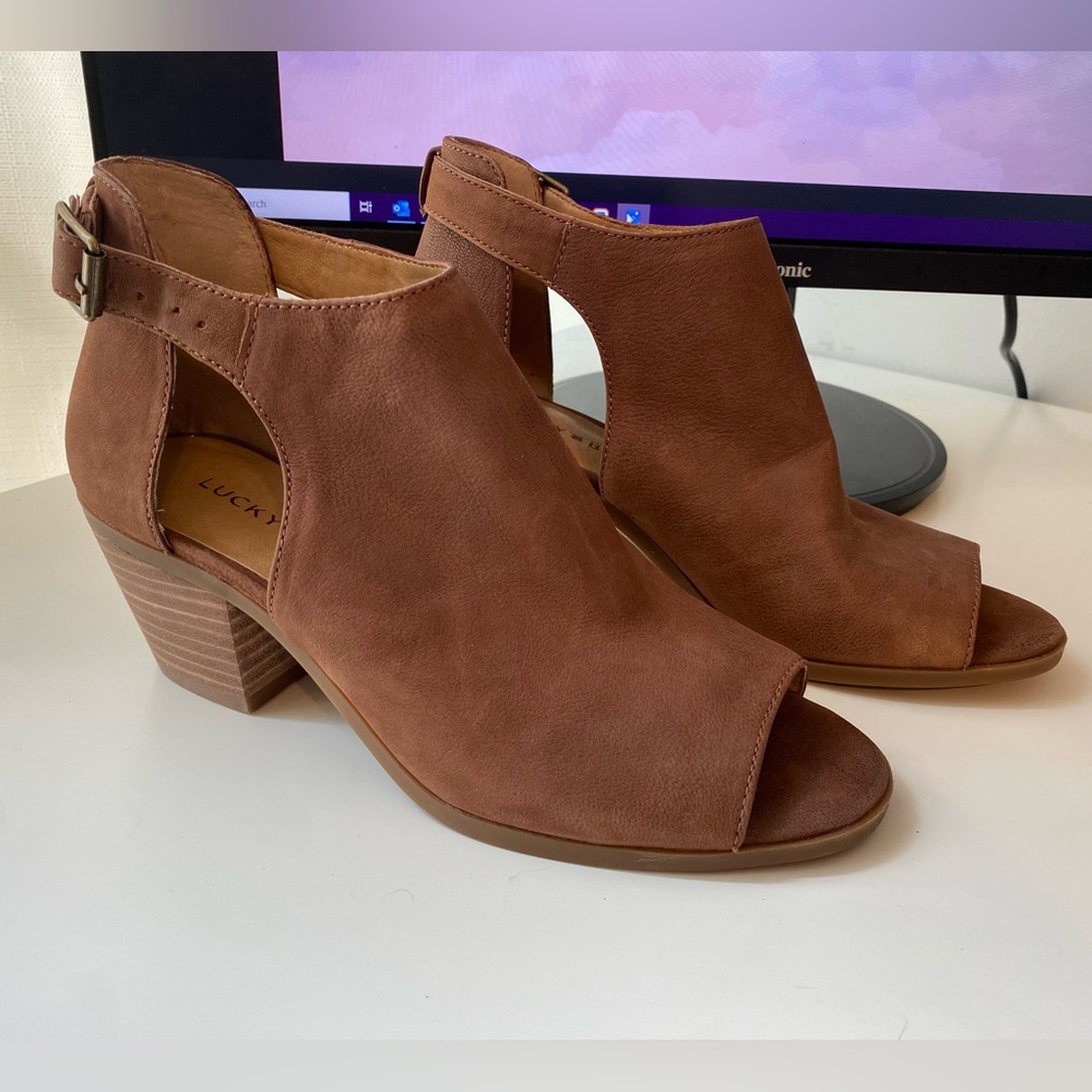 Lucky Brand Brown Leather Suede Cutout Low Heel Sandals 6.5